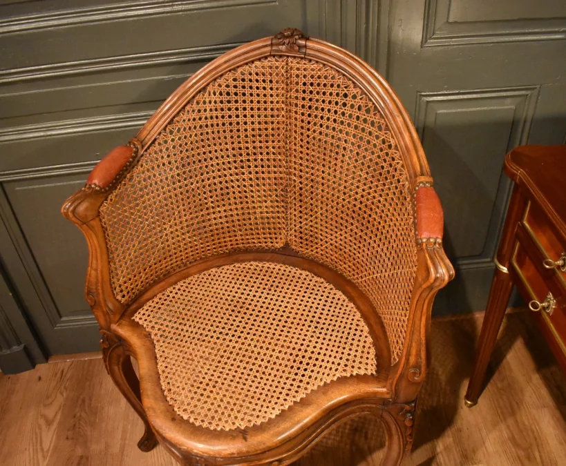 Fauteuil de bureau canné de style Louis XV