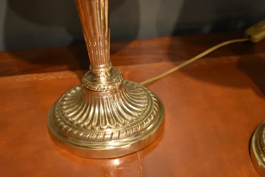 Paire de lampes de style Louis XVI