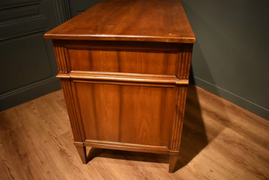 Commode Louis XVI en noyer