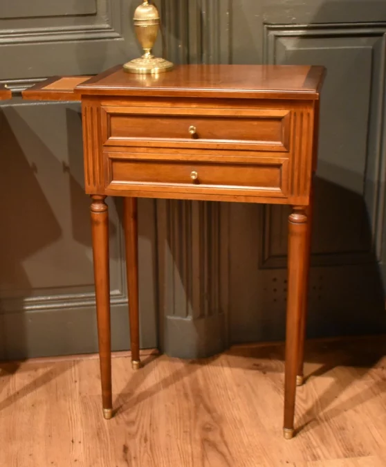 Paire de chevets de style Louis XVI