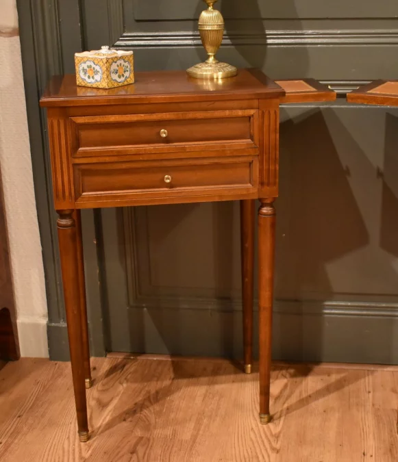 Paire de chevets de style Louis XVI