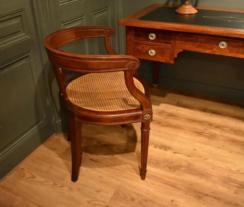 Fauteuil de bureau de style Louis XVI