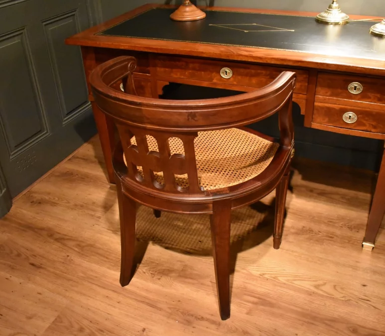 Fauteuil de bureau de style Louis XVI