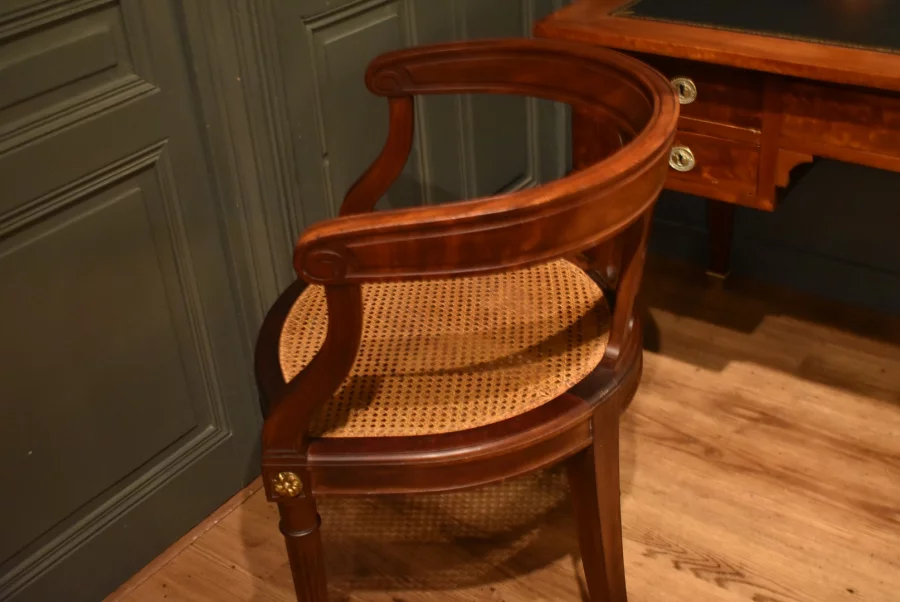 Fauteuil de bureau de style Louis XVI