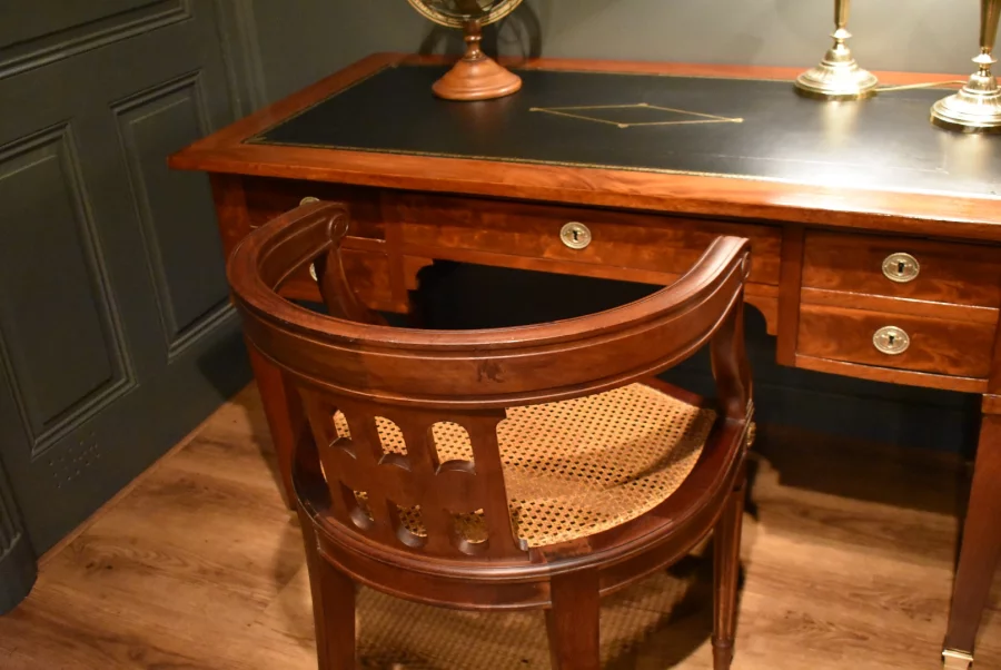Fauteuil de bureau de style Louis XVI