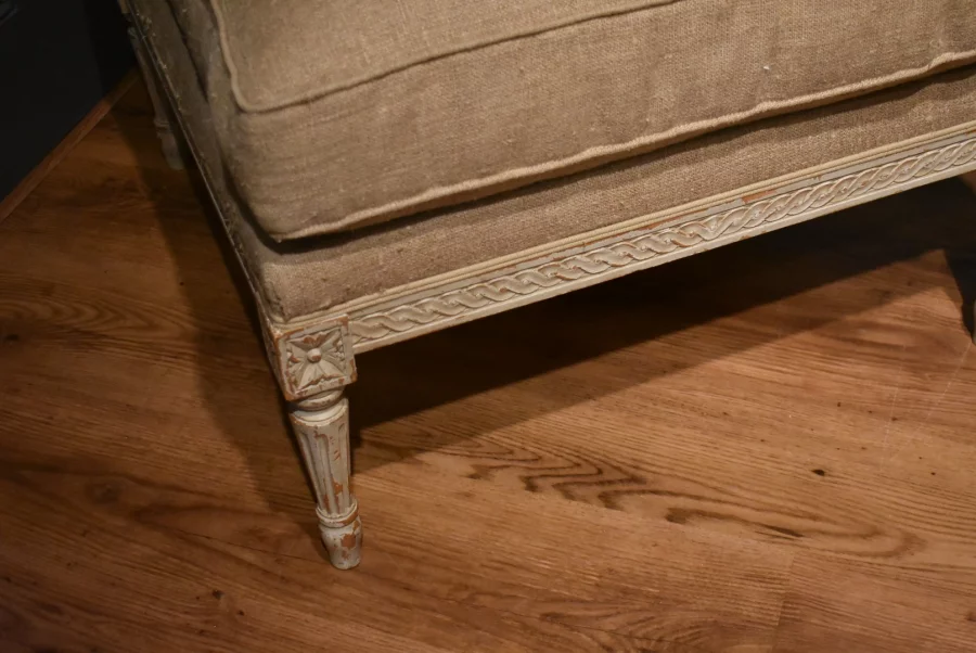 Deux tabourets de style Louis XVI