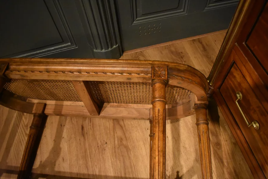 Banquette cannée de style Louis XVI