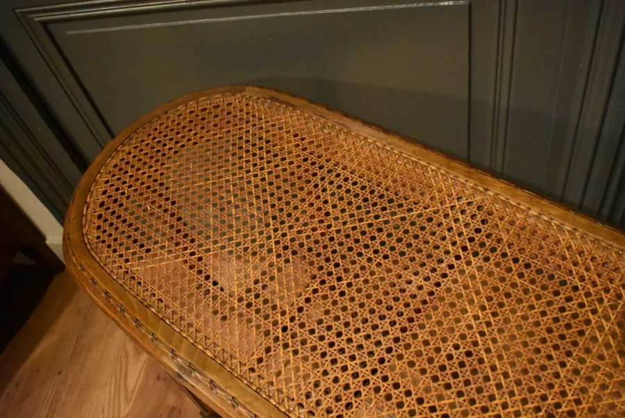 Banquette cannée de style Louis XVI