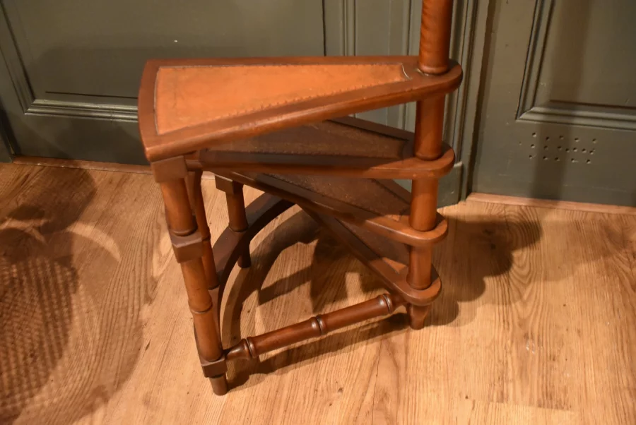 Escabeau de bibliothèque