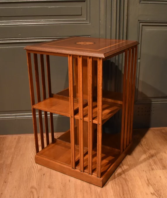 Petite bibliothèque tournante