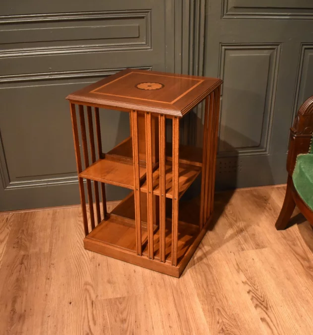 Petite bibliothèque tournante