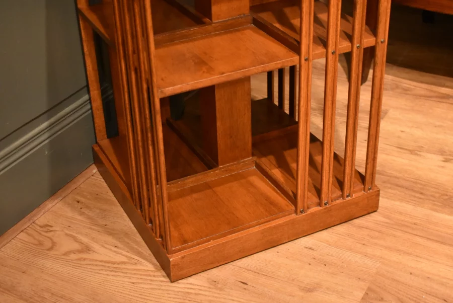 Petite bibliothèque tournante