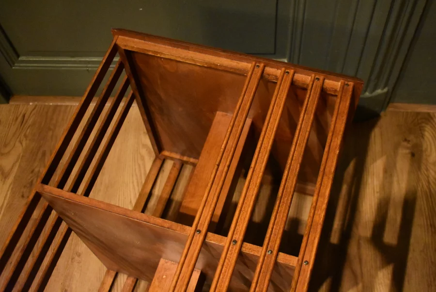 Petite bibliothèque tournante