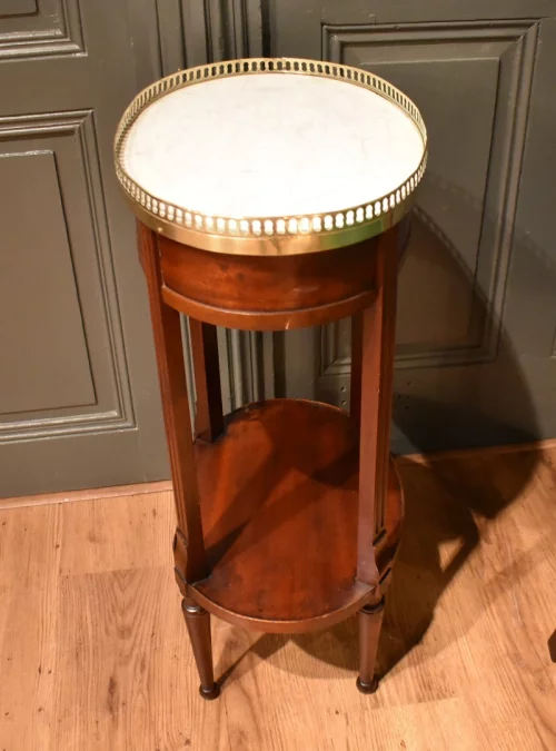 Table d'appoint en acajou