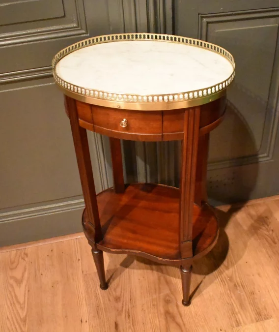 Table d'appoint en acajou