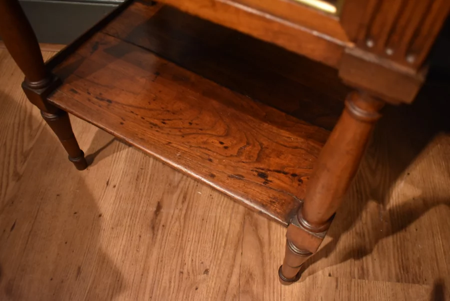 Table chiffonnière en noyer