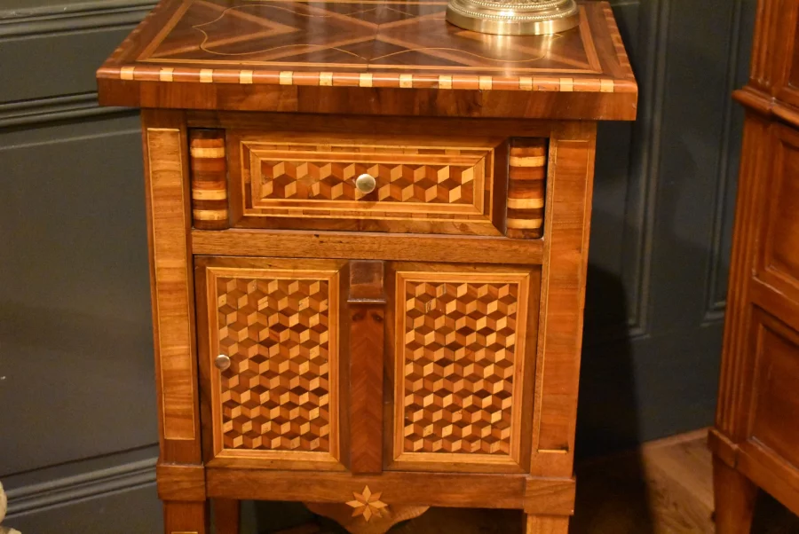 Chevet de style Louis XVI