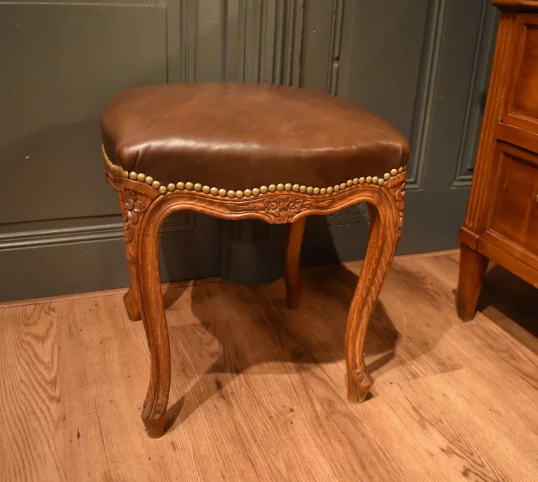 Tabouret de style Louis XV