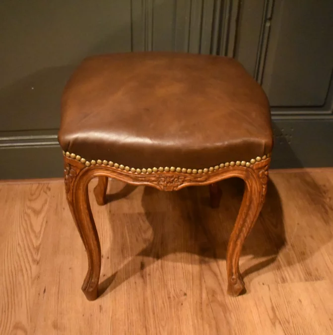 Tabouret de style Louis XV