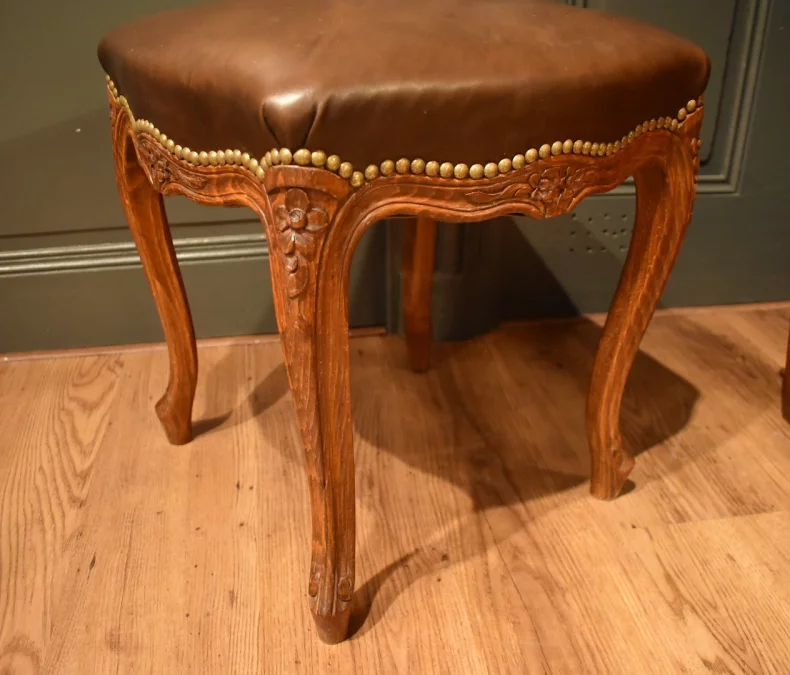 Tabouret de style Louis XV
