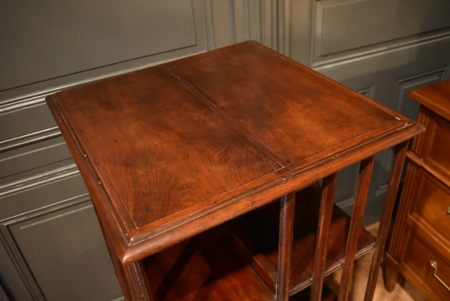 Bibliothèque tournante