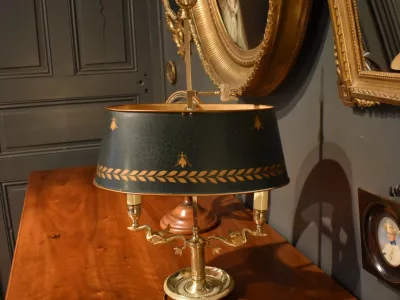 Lampe bouillotte à deux feux aux cygnes ailés