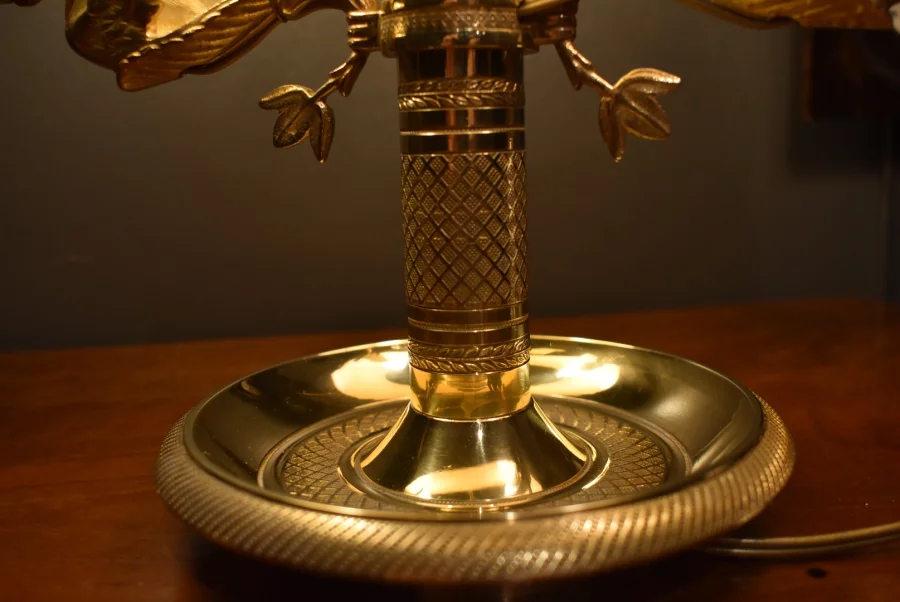 Lampe bouillotte à deux feux aux cygnes ailés