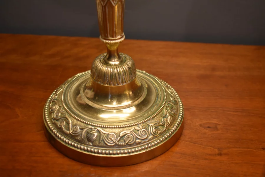 Paire de lampes style Louis XVI