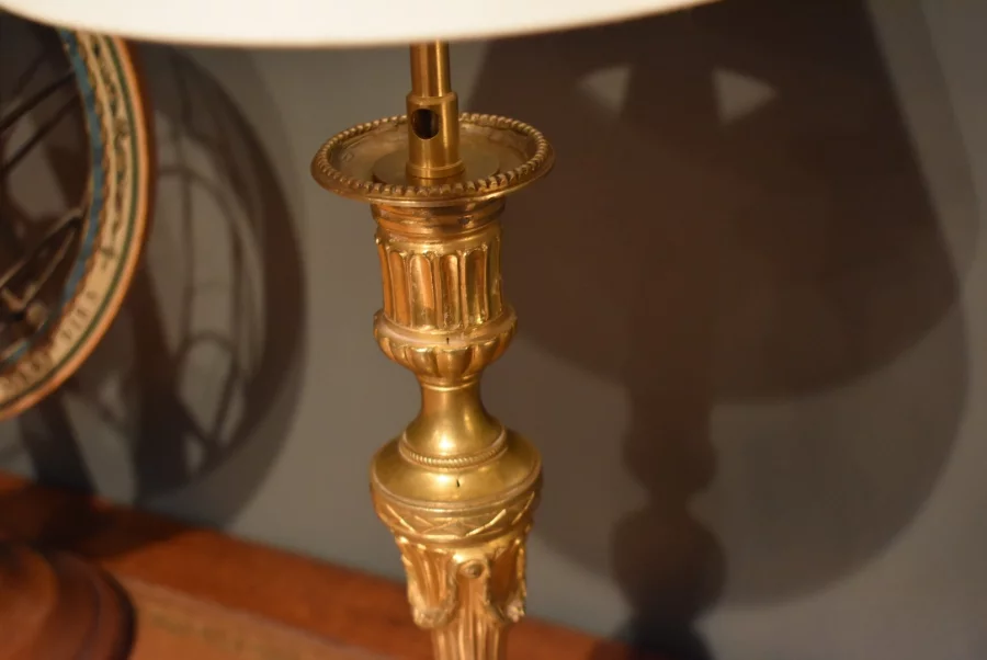 Lampe en bronze doré