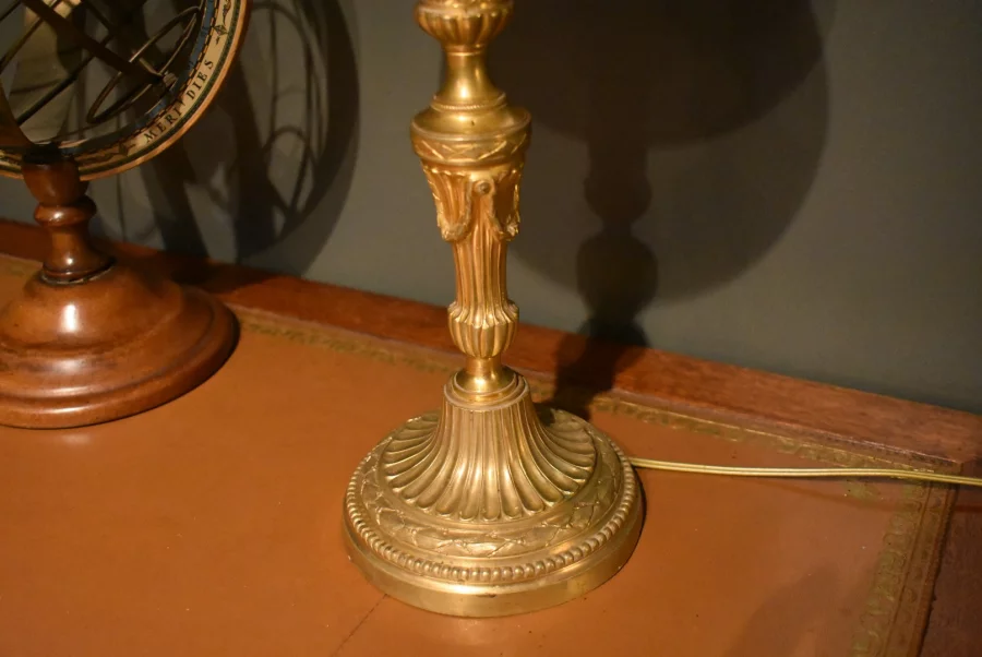 Lampe en bronze doré