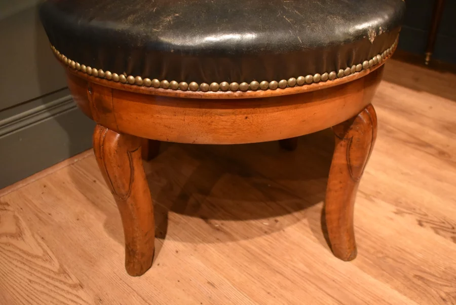 Fauteuil de bureau tournant en noyer