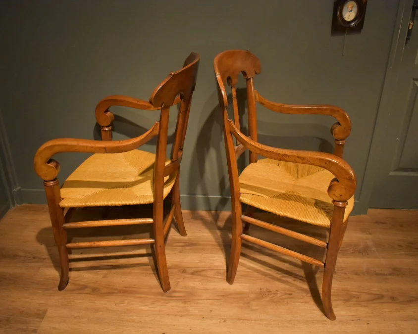 Paire de fauteuils paillés d'époque Restauration