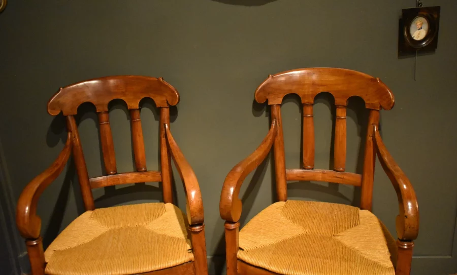 Paire de fauteuils paillés d'époque Restauration