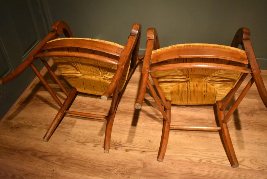 Paire de fauteuils paillés d'époque Restauration