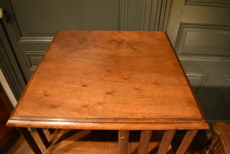 Bibliothèque tournante en noyer