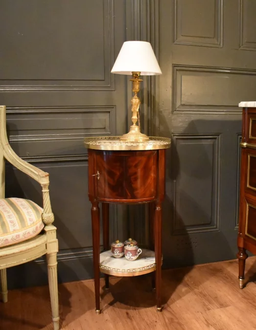 Chevet en acajou Louis XVI