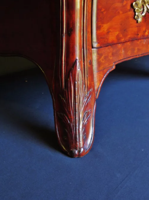 Commode bordelaise en acajou massif, XVIIIe siècle