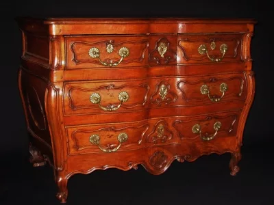 Commode Louis XV, XVIIIe siècle.