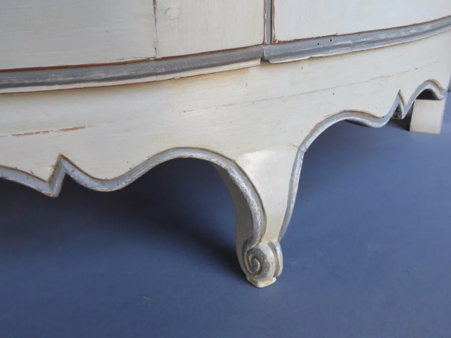 LOUIS XV PERIOD CORNER CUPBOARD