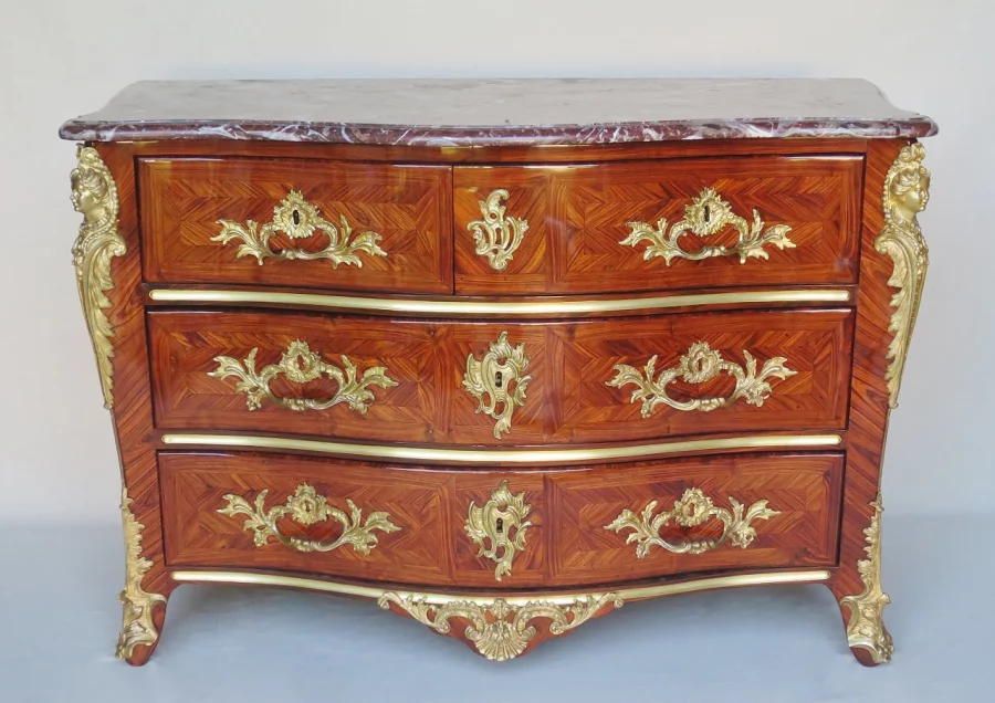 Commode Régence, XVIIIe siècle.