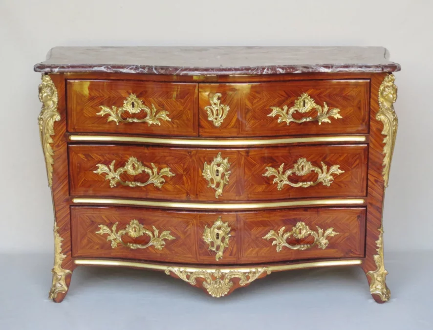 Commode Régence, XVIIIe siècle.