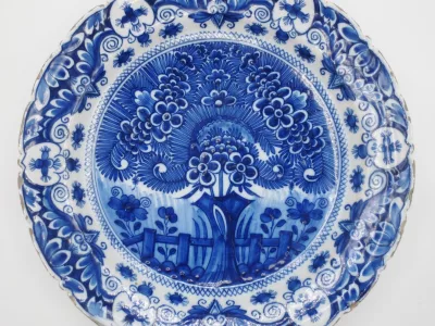 18 世纪代尔夫特彩陶。