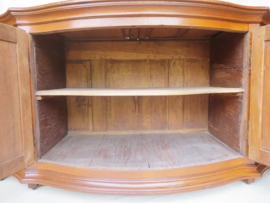 18世紀のビュッフェ