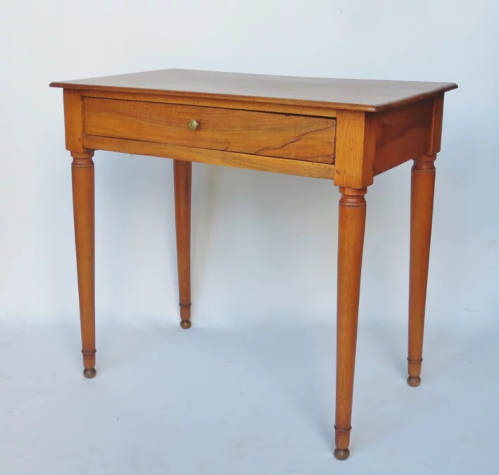 EARLY NINETEENTH CENTURY WRITING TABLE