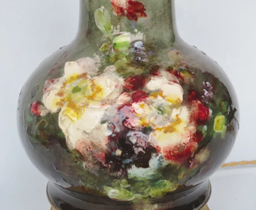 PAIR OF CERAMIC LAMPS