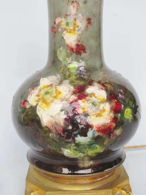 PAIR OF CERAMIC LAMPS