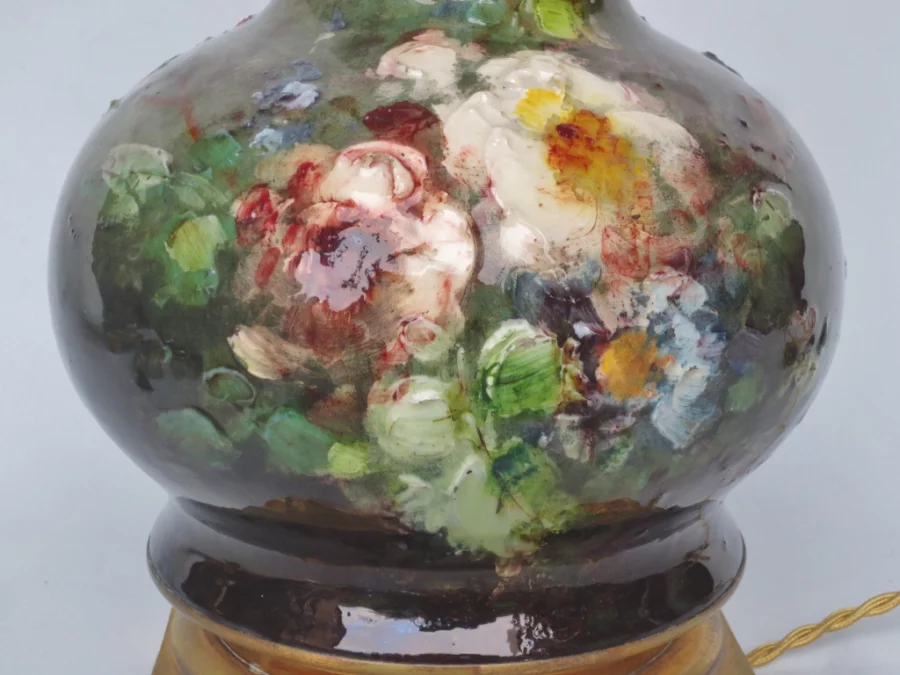 PAIR OF CERAMIC LAMPS