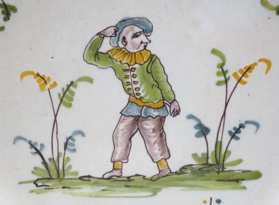 Assiette en faïence, XVIIIe siècle.