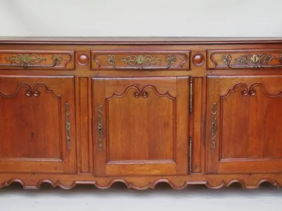 18世紀ロレーヌ様式のサイドボード
