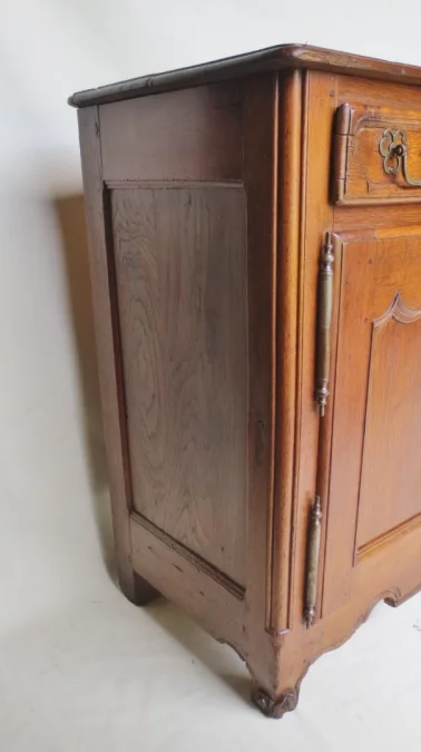 18世紀ロレーヌ様式のサイドボード